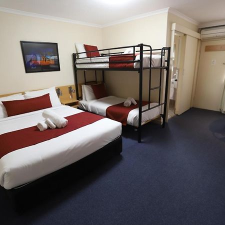 Townhouse Motel Cowra Exterior photo